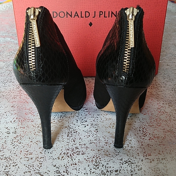 Donald J Pliner Sassi Platform Bootie - Picture 3 of 8